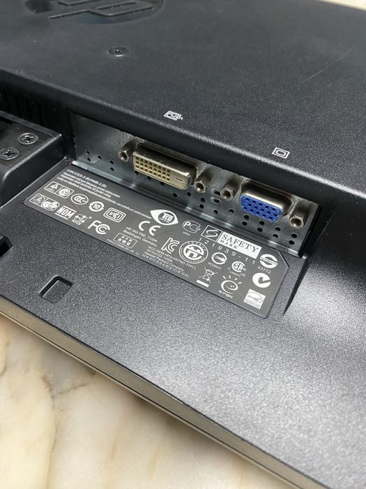 Monitor HP P221 como novo