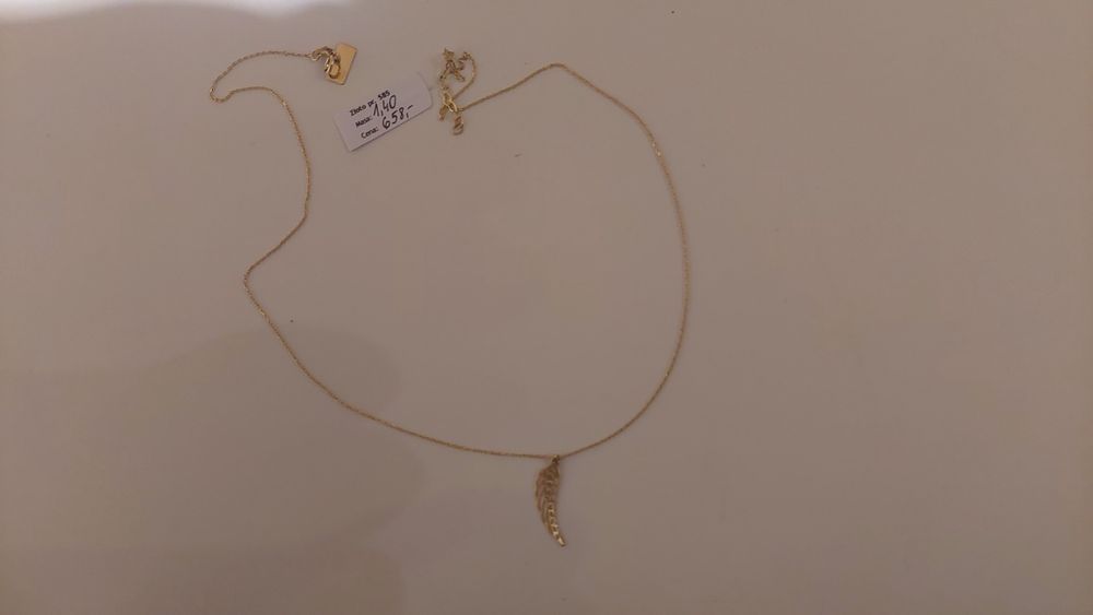 Celebrytka agrafka spinacze skrzydełko czarna krawatka