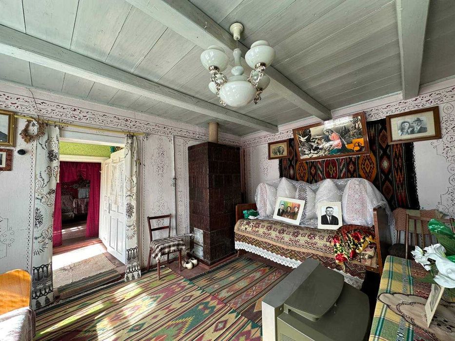 Продається будинок в с. Устя