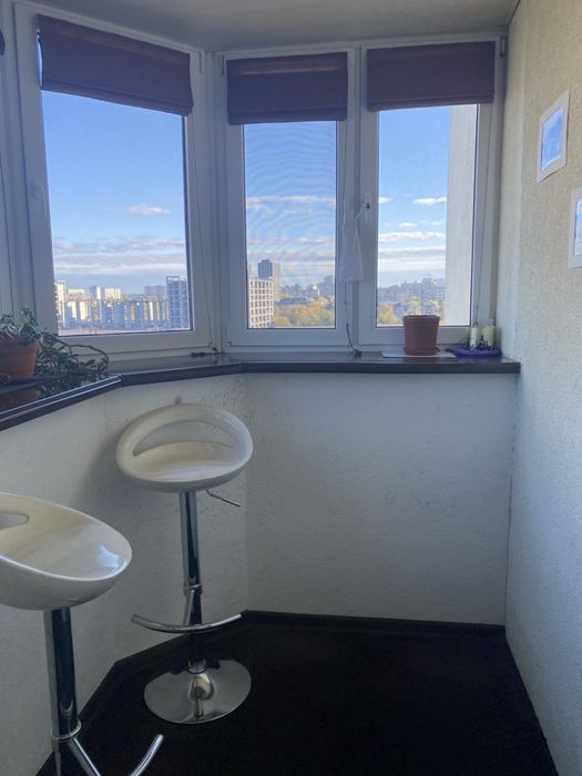 Оренда чудовоі  3к  квартири по вул Хорольська, 1А.