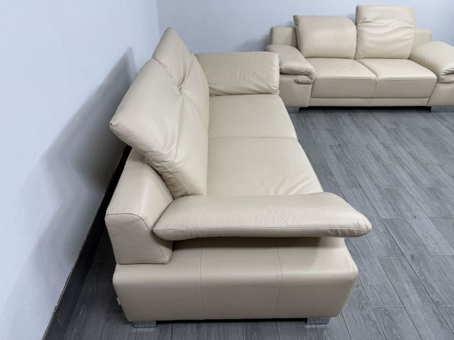Шкіряні тримісні розкішні світлі дивани. Німеччина. Бренд  CANDY
