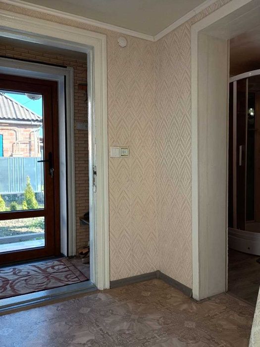 Продаж частини будинку з ремонтом