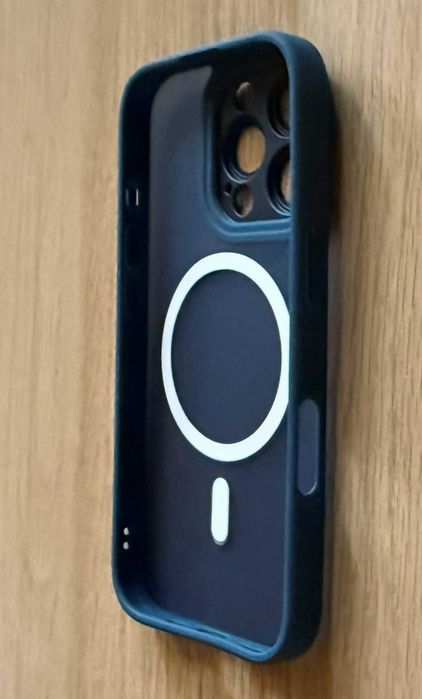 Etui iPhone 16 Pro MagSafe z osłoną aparatu półprzezroczyste navy blue