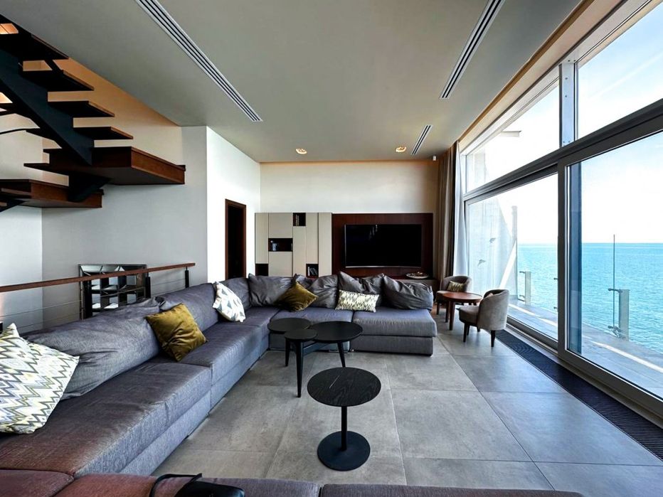 Аренда  премиального коттеджа  в Аркадии  с прямым  видом  на море