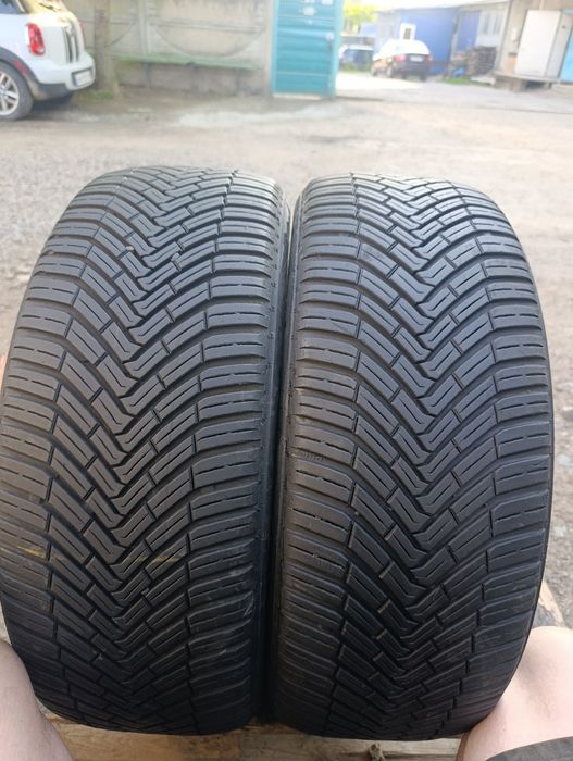 215/50/18 Continental All season contact