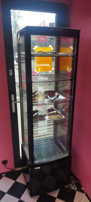 Witryna cukiernicza Hendi 280 l