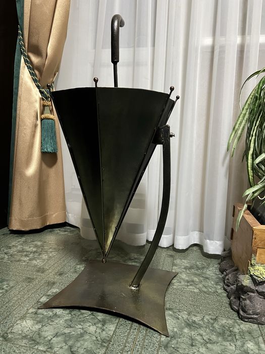 Урна у вигляді парасолі