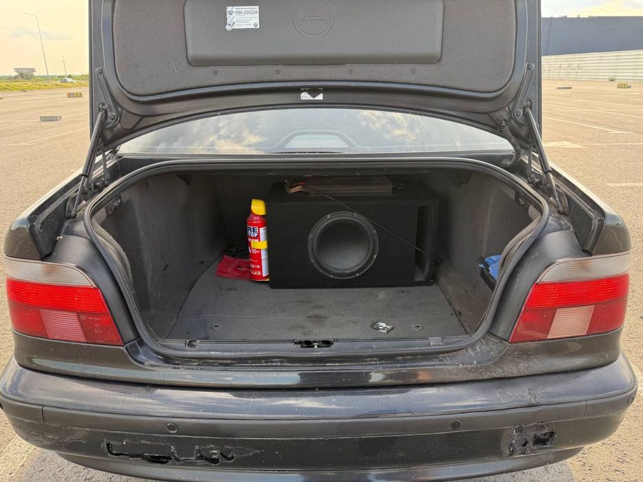 Продам BMW E39 2.0