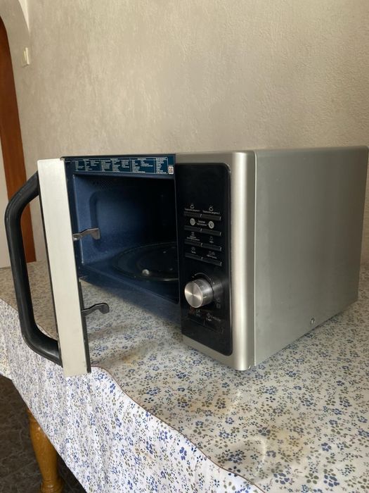 Мікрохвильова піч SAMSUNG MS23F302TAS