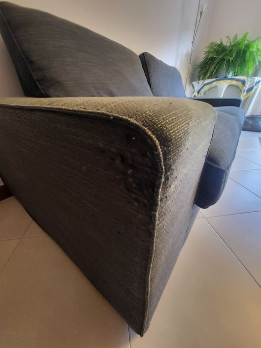 Sofa Kivik 3 lugares + Repousa pés  Antracite