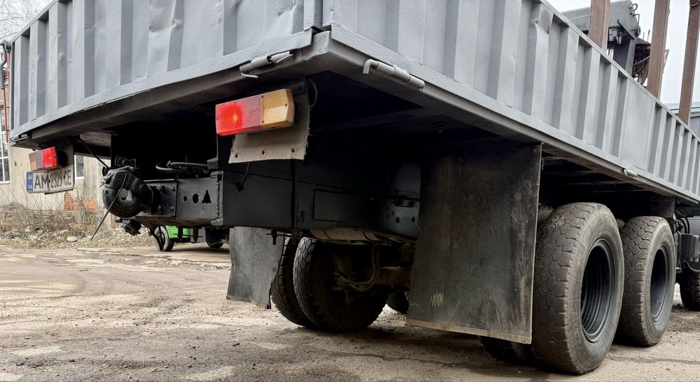 Камаз лісовоз маніпулятор. Робоче авто.