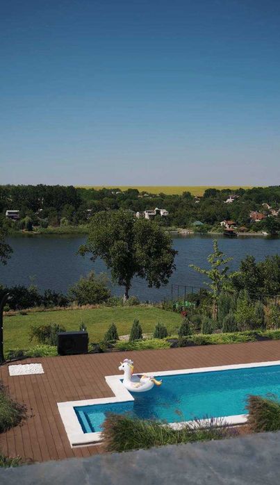 Продам дом Волосское Днепр | 250 м2, участок 24 сотки, берег реки, бассейн