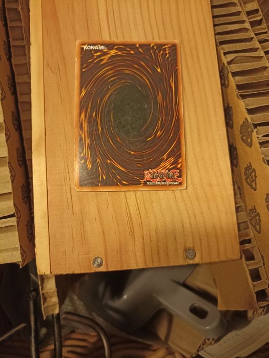 Carta Yu-Gi-Oh! Mago Negro 1°edição original DIY-P006