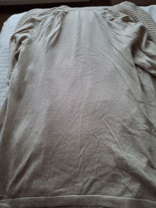 Sweterek luźny beżowy