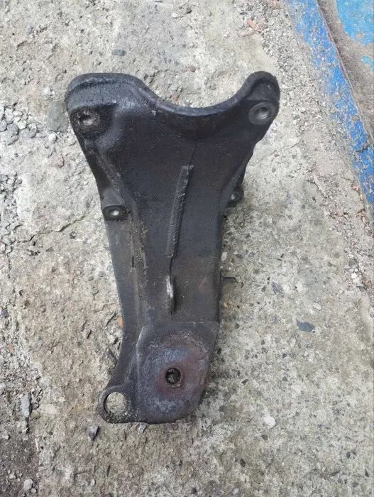 Кріплення двигуна на Volkswagen