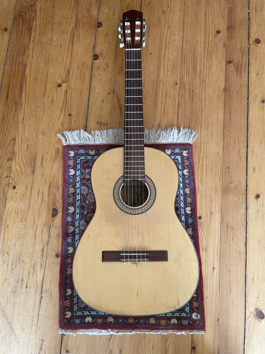 Gitara klasyczna koncertowa prawie 50-letnia