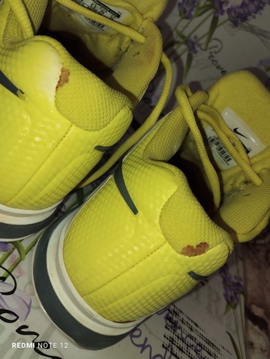 Жіночі кросівки фірми Nike ,39 розмір,25 см устілка -400 грн