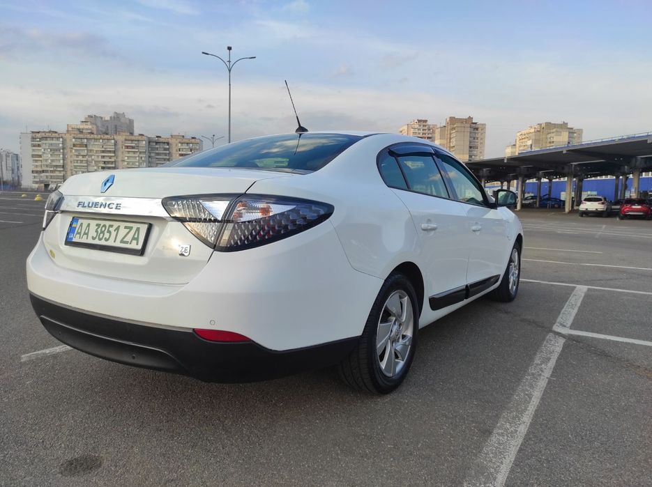 Renault Fluence Ze 2011 Электричка