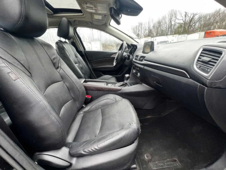 Mazda 3 Grand Touring      2017