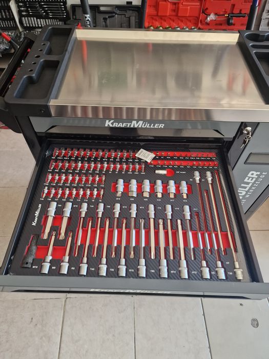Carinho de ferramenta de 7 gavetas completas novo
