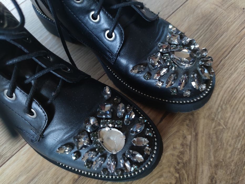 Botki eko skóra rozm 37 /38 kamienie zara cyrkonie trapery emu