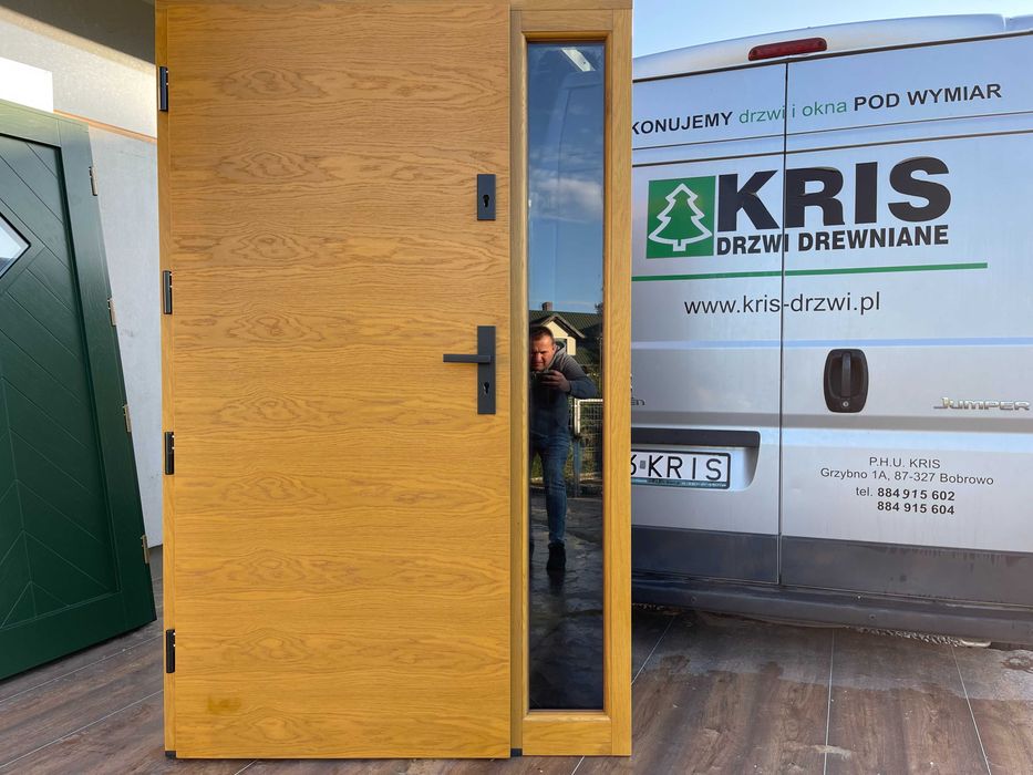 Drzwi zewnętrzne  drewniane gładkie z naświetlem MONTAŻ  CAŁA POLSKA