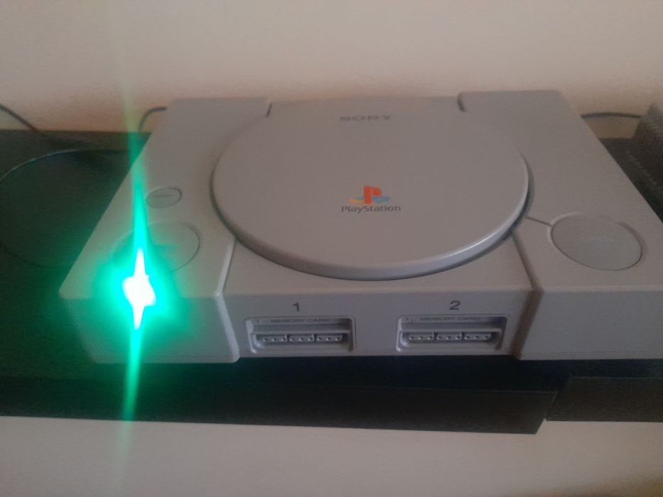 PS1 - japonesa (60Hz) c/mod chip e PSU europeia