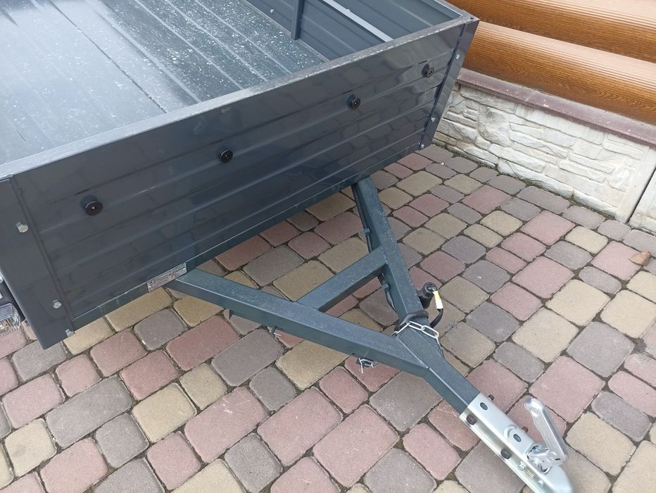 Автомобільні причіпи