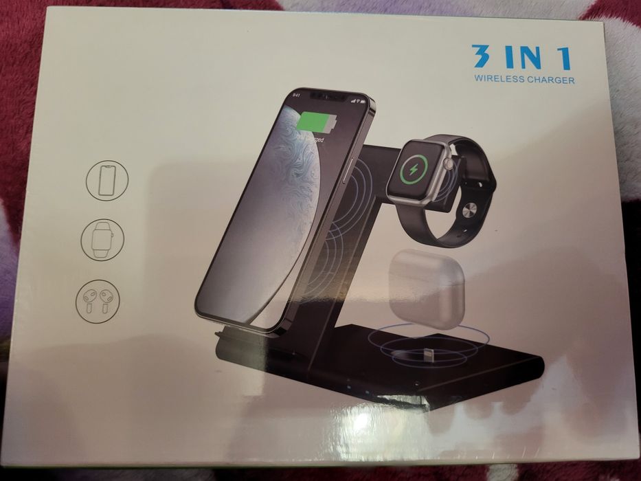 Беспроводное зарядного устройсьво 3 в 1м