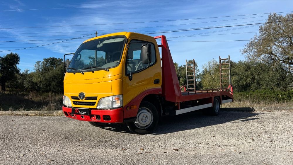 Toyota Dyna D4D  3.0d caixa  com rampas