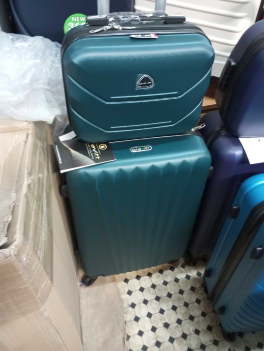 Walizka podróżna mała kabinowa na 4 kołach z ABS