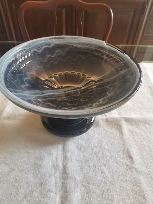Taça de louça decorativa