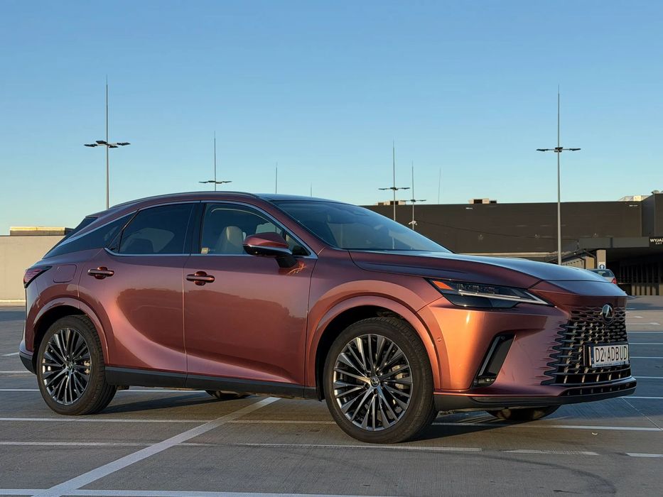 Lexus RX Omotenashi – Plugin 309 KM – stan idealny –