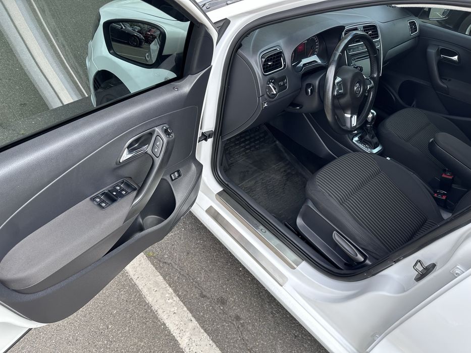 Volkswagen Polo ,1.6 Газ-Бензин 2017