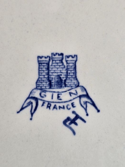 Faiança Francesa Gien Galos e Peónias terrina e prato