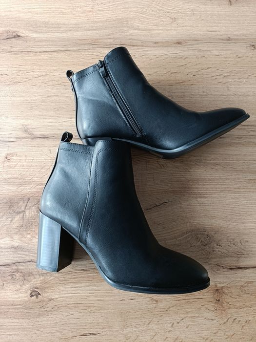 Klasyczne czarne botki na słupku Sergio Leone 40