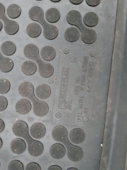 Dywaniki gumowe oryginalne Opel Astra Tanio Wysylka