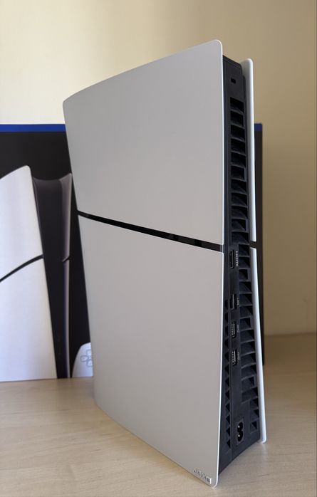 Konsola ps5 digital 1TB Gwarancja jak nowa