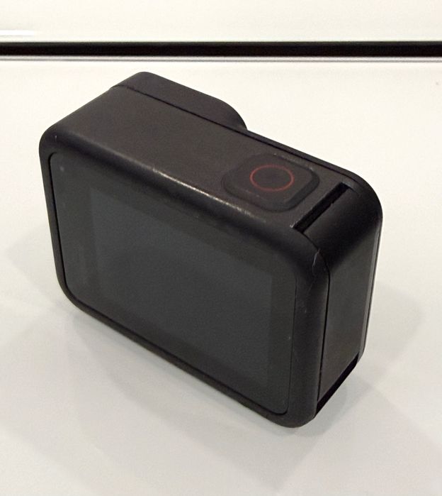 GoPro Hero 8 em bom estado com duas baterias e capa protectora