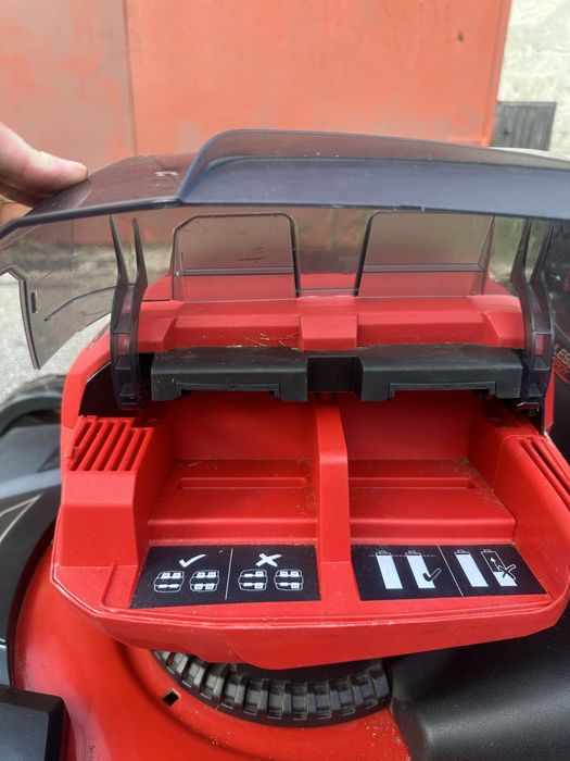 Аккумуляторная газонокосилка Einhell