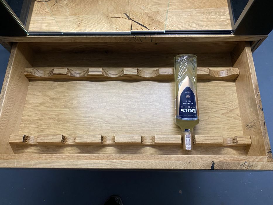 Barek witryna na alkohol metalowy debowy loft