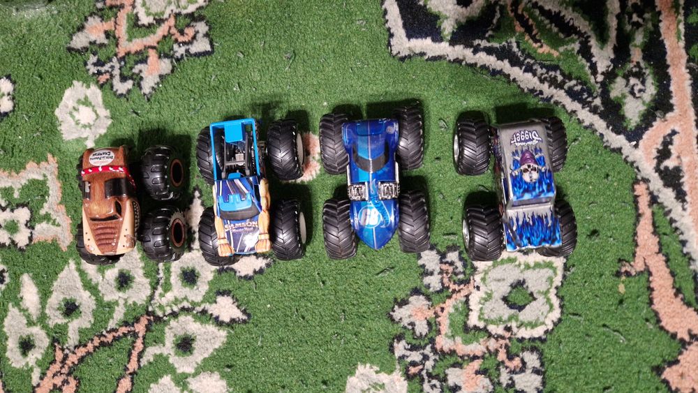 Монстер траки hot wheels машинки