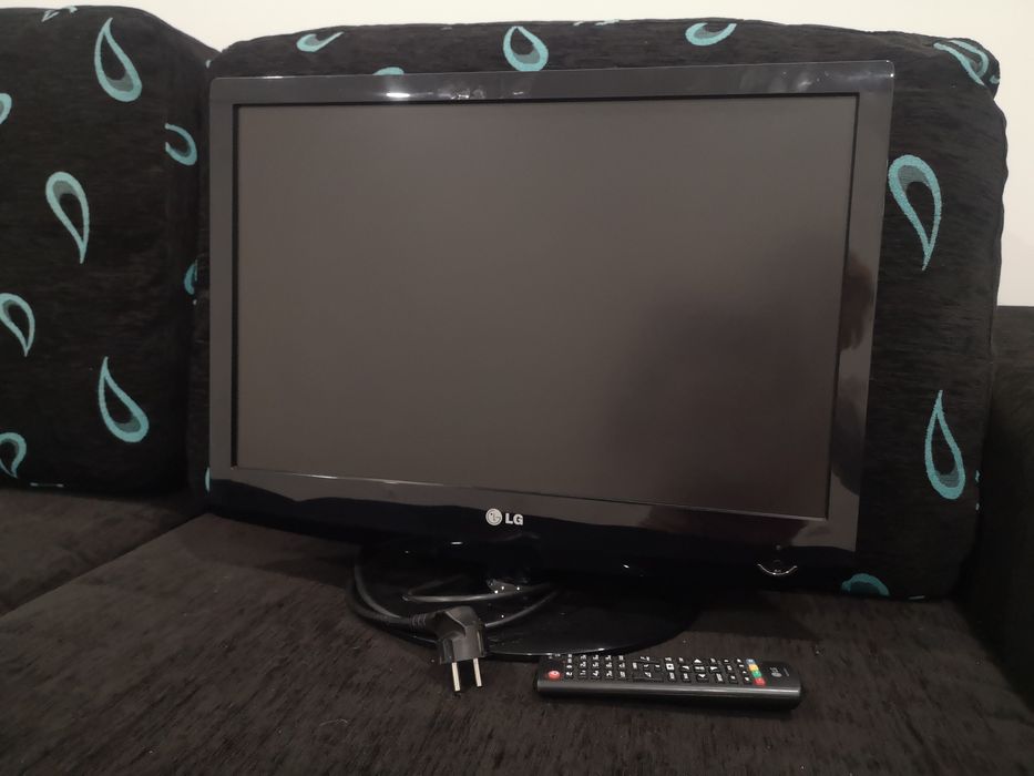 Tv LG 22LG3050, 22 polegadas, com telecomando