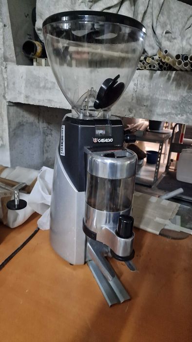 Oportunidade: Equipamentos e mobiliário para café