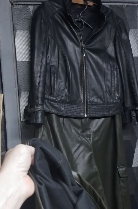 1=2кожа.б.у. и новые..куртка -пиджак.не узкие джинсы-штаны-брюки