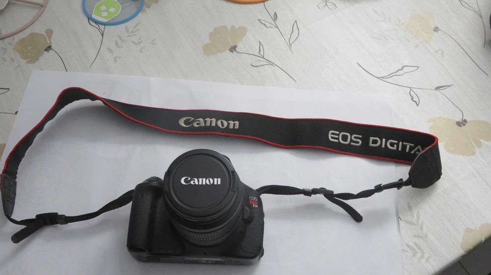Maquina Fotográfica Canon EOS Rebel T3i