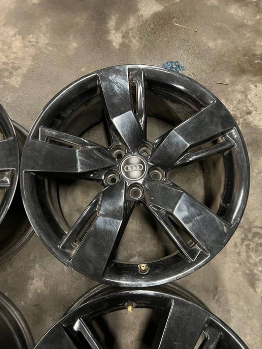 Диски Audi R19 8.0J ET39