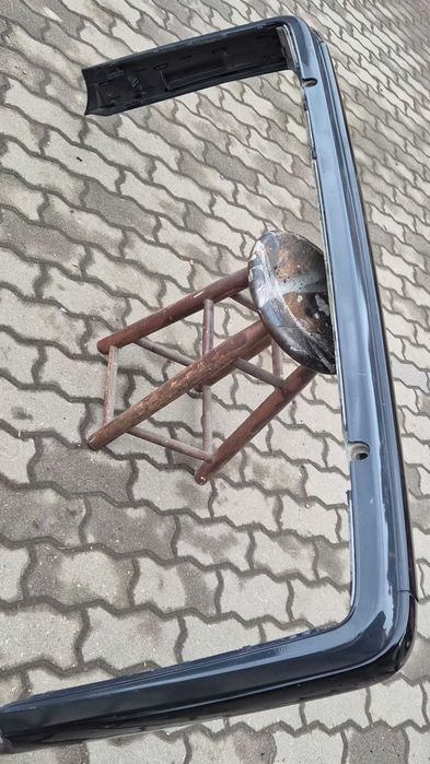 Zderzak Tylny BMW E30 SERIA3 (82-94r.) Szeroka Lampa Oryginalny KLASYK