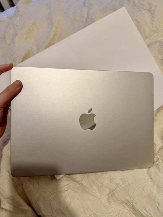 MacBook Air 13″ super moc 2TB SSD /24 GB RAM !!!