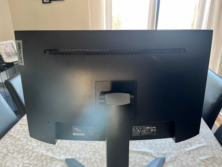 Monitor curvo lenovo 27"